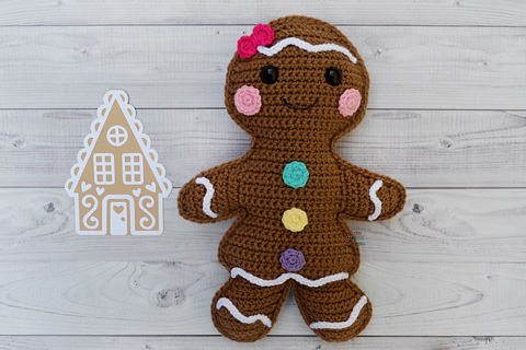 Gingerbread Girl Crochet Pattern – Kawaii Cuddler®
