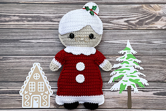 Mrs Claus Crochet Pattern Kawaii Cuddler®